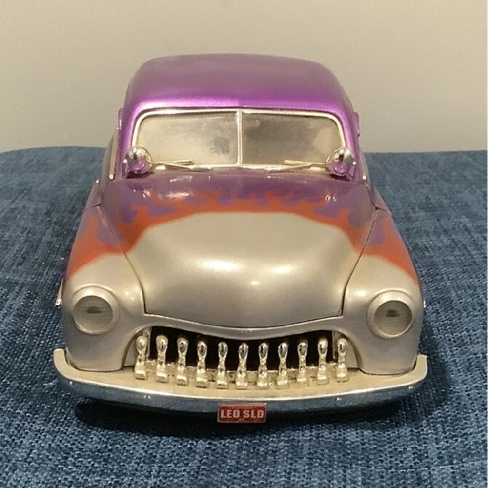 Ertl 1949 Mercury Lead Sled Coupe 1/18 Purple With Flames.